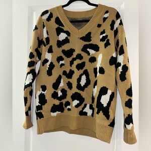 Woman’s Leopard print sweater